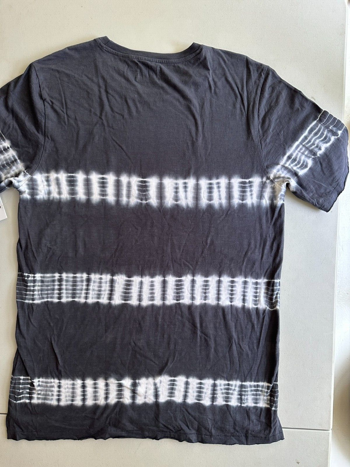 Translation missing: en.Sovereign Code Men's Palmetto Tie Dyed Cotton Pocket Tee in Charcoal-Medium