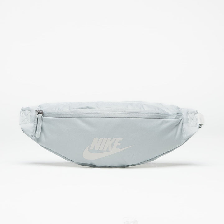 Translation missing: en.Nike Heritage Waistpack  183 CU IN Unisex 16"L x 4"W x 6"H Light Silver Phantom