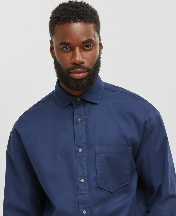 Translation missing: en.Mode of One Men's Relaxed-Fit Button-Down Twill Shirt Caspian Waters-Medium