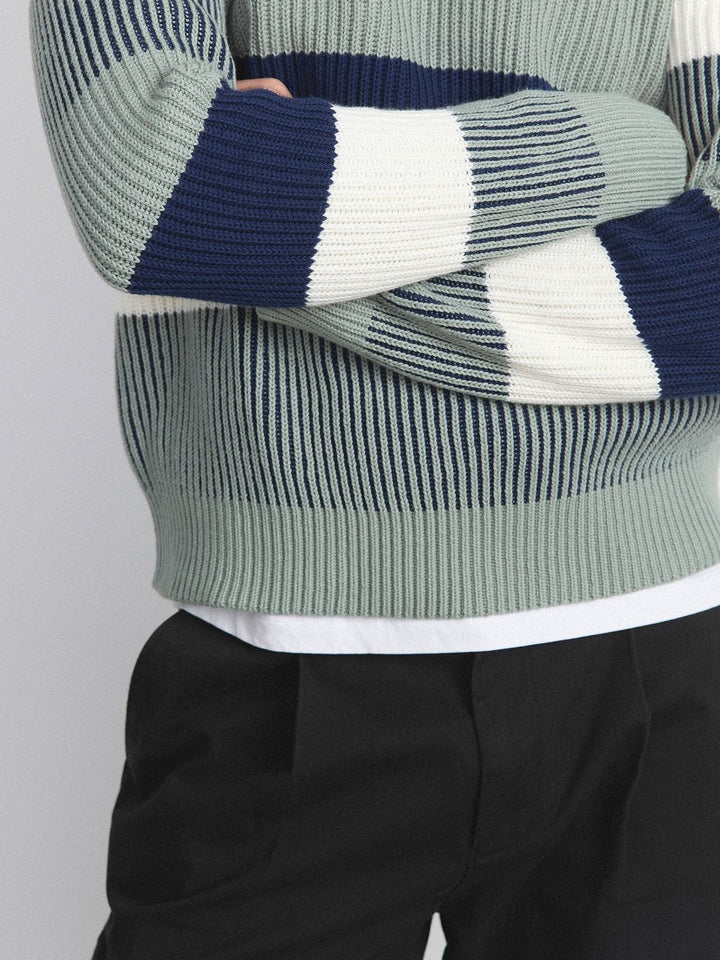 Translation missing: en.Frank &amp; Oak Men's Jamie Relaxed-Tapered Fit Cropped Pleated Chino Pants Black-36
