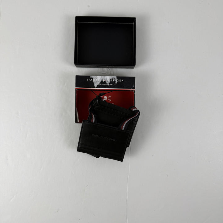 Translation missing: en.Tommy Hilfiger Men's Rfid Compact Magic Card Case Wallet Black 4Lx0.25Wx2.75H
