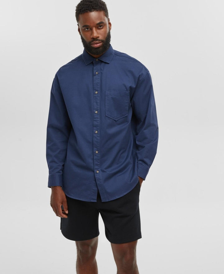Translation missing: en.Mode of One Men's Relaxed-Fit Button-Down Twill Shirt Caspian Waters-Medium