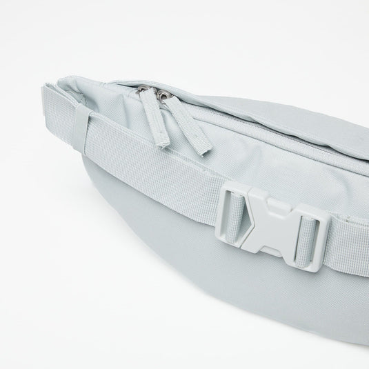 Translation missing: en.Nike Heritage Waistpack  183 CU IN Unisex 16"L x 4"W x 6"H Light Silver Phantom
