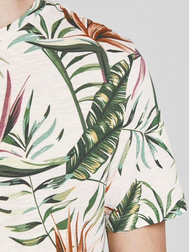 Translation missing: en.Jack &amp; Jones Men's Coastal Tropical-Print T-Shirt in Cloud Dancer-2XL