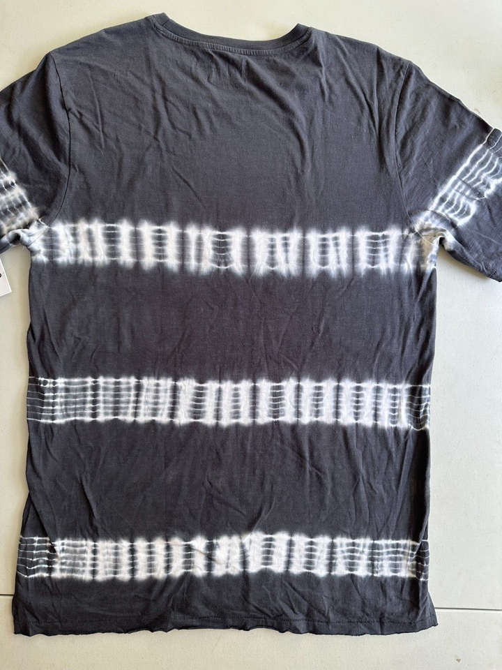 Translation missing: en.Sovereign Code Men's Palmetto Tie Dyed Cotton Pocket Tee in Charcoal-Medium