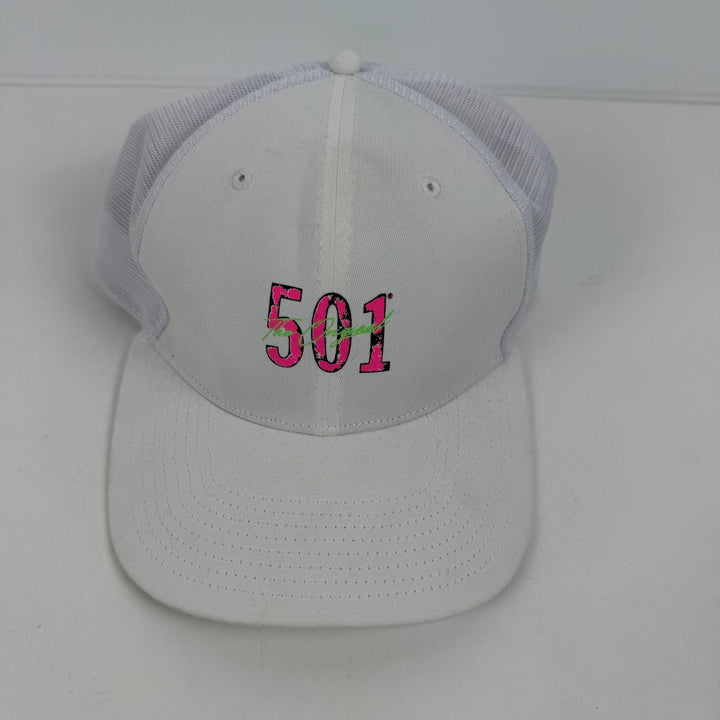 Translation missing: en.Levi's Men's 501 Logo Twill Mesh Adjustable Trucker Hat White-One Size
