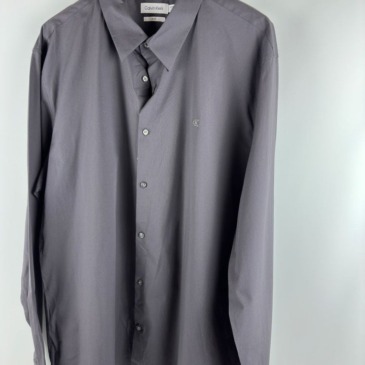 Translation missing: en.Calvin Klein Men's Slim-Fit Refined Button-Down Shirt Gray Shadow-2XL