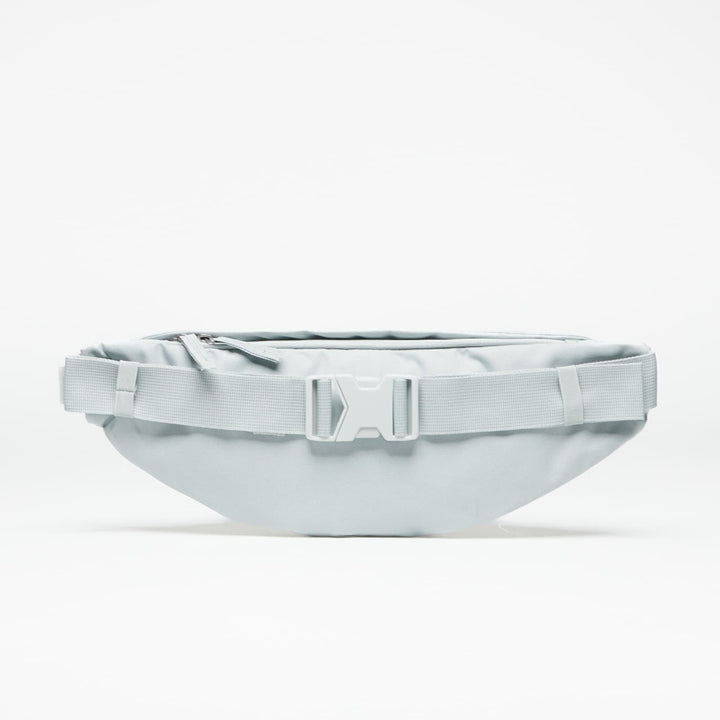 Translation missing: en.Nike Heritage Waistpack  183 CU IN Unisex 16"L x 4"W x 6"H Light Silver Phantom