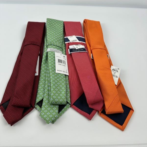 Translation missing: en.Club Room &amp; Perry Ellis Mens lot of 4 Polyester Ties in Assorted Colors-O/S