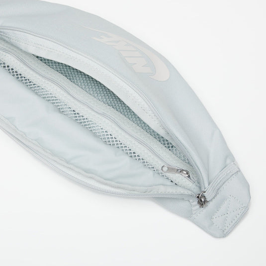 Translation missing: en.Nike Heritage Waistpack  183 CU IN Unisex 16"L x 4"W x 6"H Light Silver Phantom