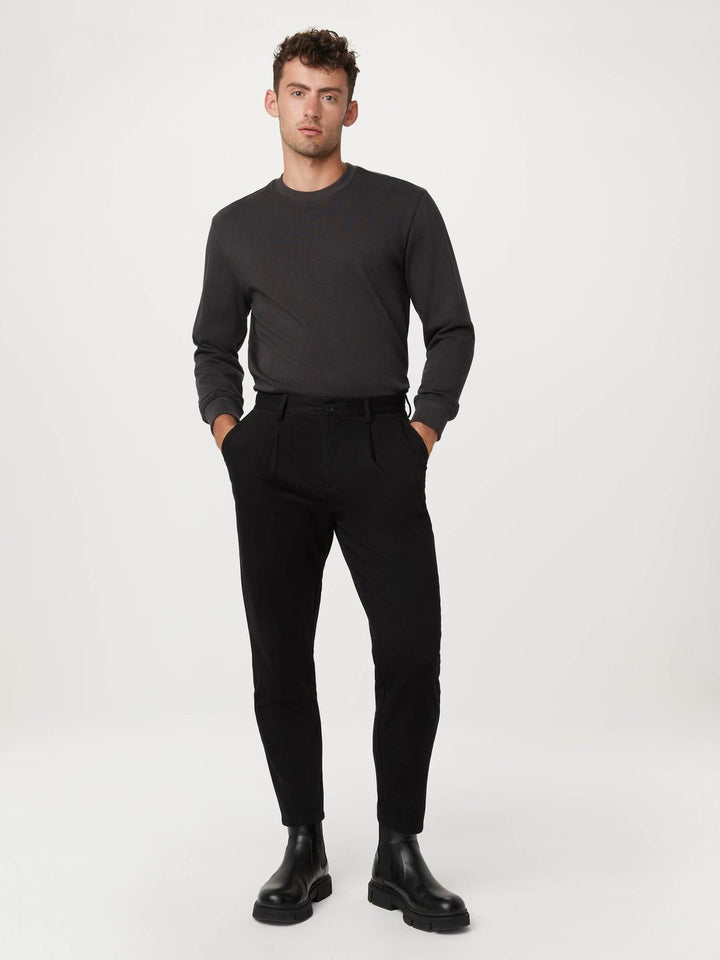 Translation missing: en.Frank &amp; Oak Men's Jamie Relaxed-Tapered Fit Cropped Pleated Chino Pants Black-36