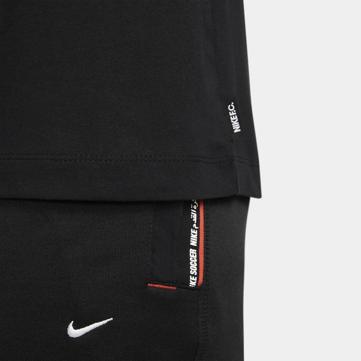 Translation missing: en.Nike Mens FC Soccer Block Logo Graphic T-Shirt in Black/Gold- Medium