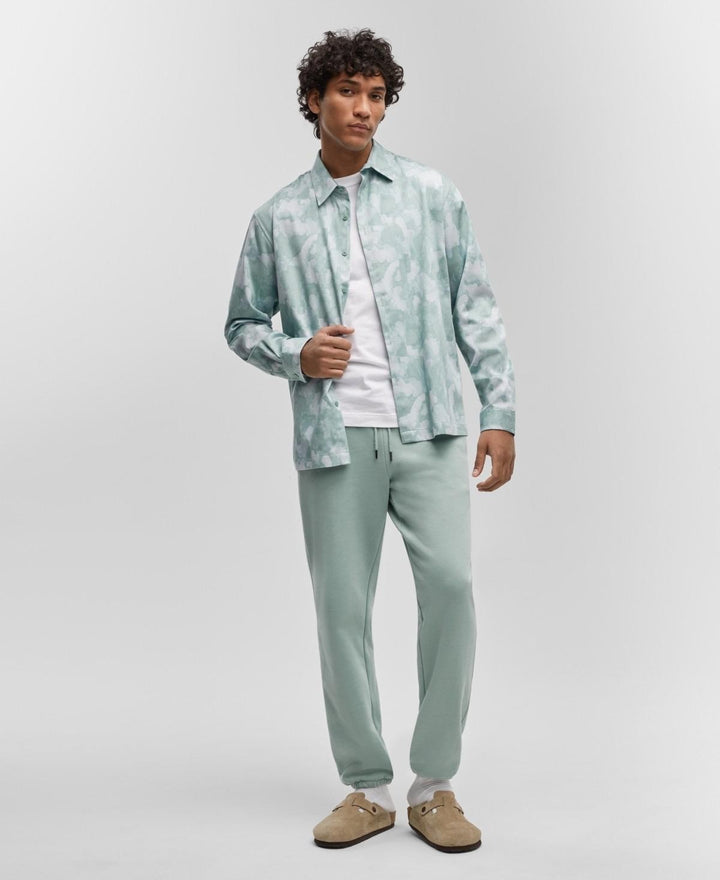 Translation missing: en.Mode of One Men's Relaxed-Fit Printed Button-Up Shirt Blue Fin-Medium