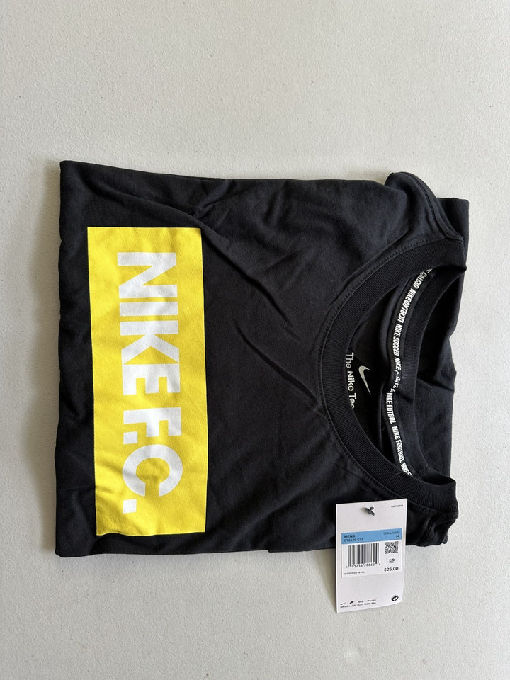 Translation missing: en.Nike Mens FC Soccer Block Logo Graphic T-Shirt in Black/Gold- Medium