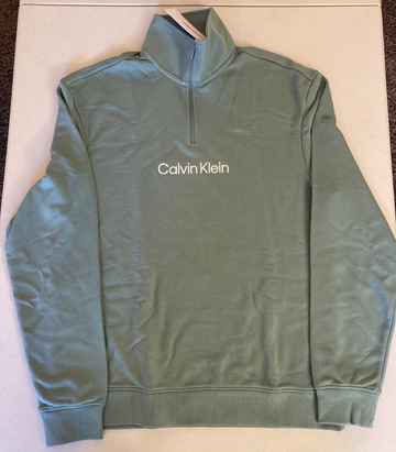 Translation missing: en.Calvin Klein Relaxed Fit Logo French Terry 1/4 Zip Sweatshirt Stormy Sea Green-M